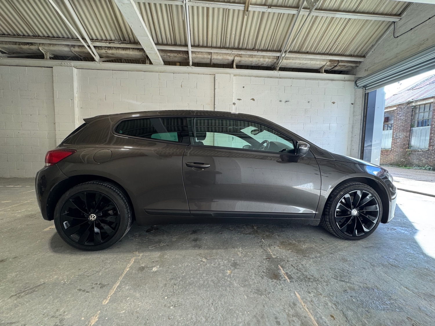 Used Volkswagen Scirocco 2011 for sale - 77145192: Photo 7