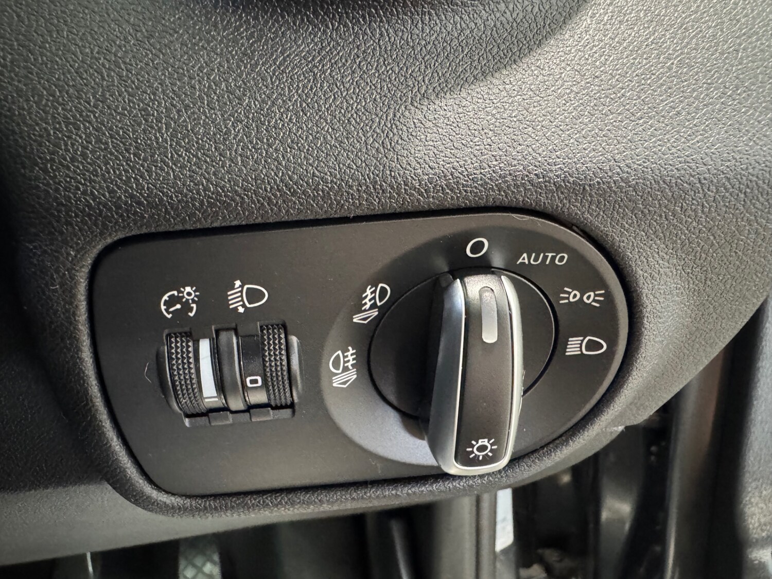 Used Audi A1 2011 for sale - 77551600: Photo 28