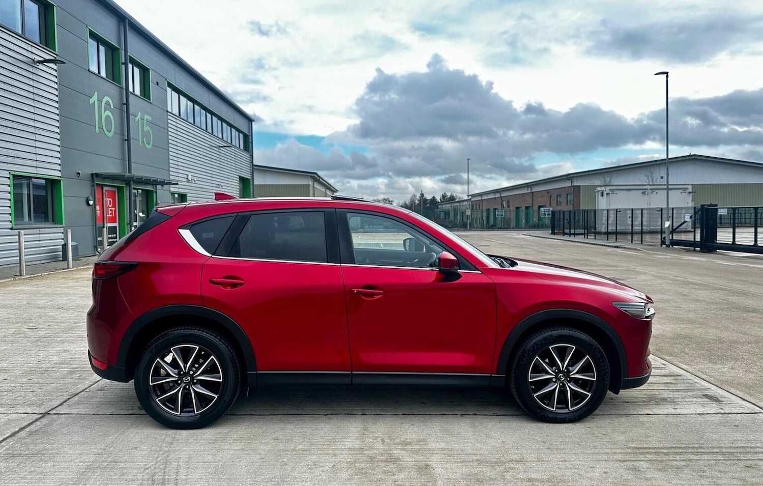 Used Mazda CX-5 2018 for sale - 77688978: Photo 63