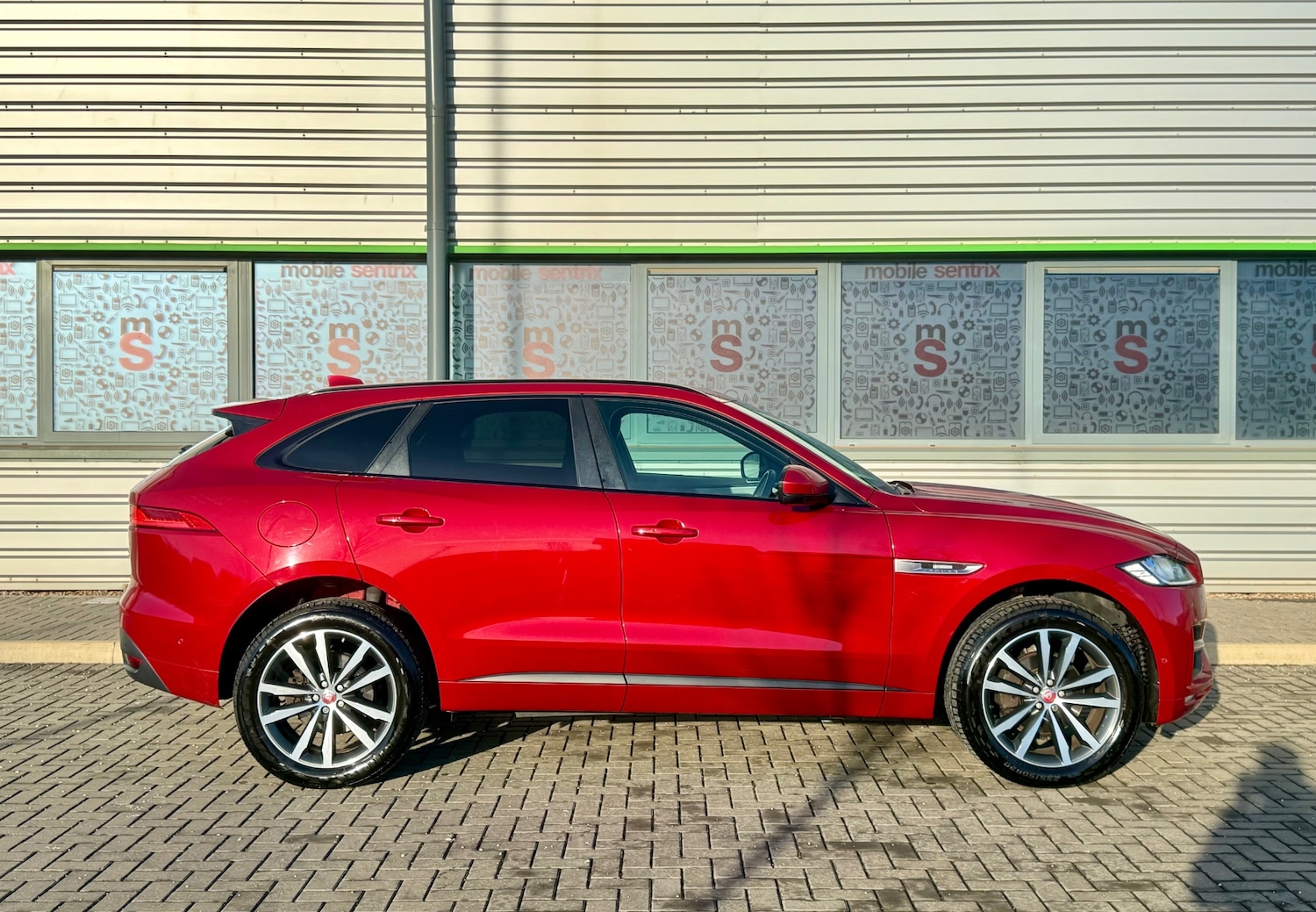 Used Jaguar F-Pace 2016 for sale - 77186513: Photo 44