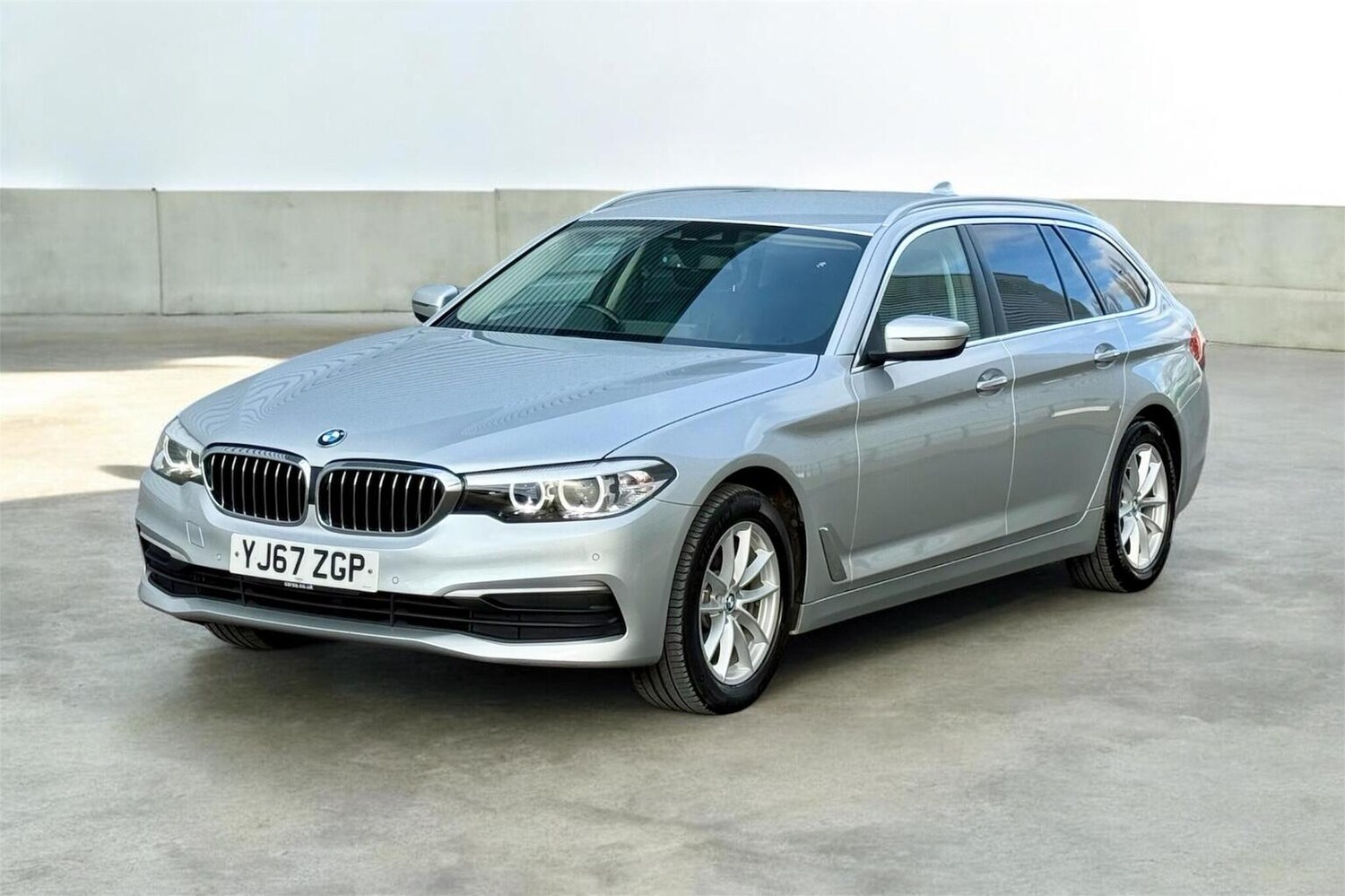 Used BMW 5 Series 2017 for sale - 77688998: Photo 24