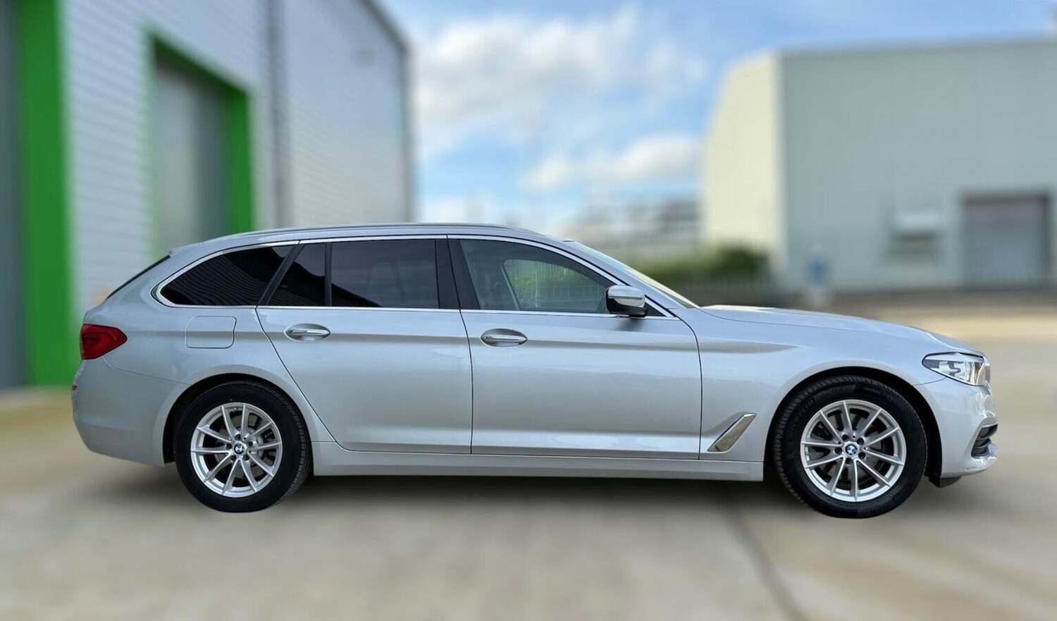 Used BMW 5 Series 2017 for sale - 77688998: Photo 26