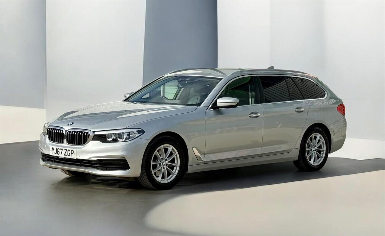 Used BMW 5 Series 2017 for sale - 77688998: Photo 32