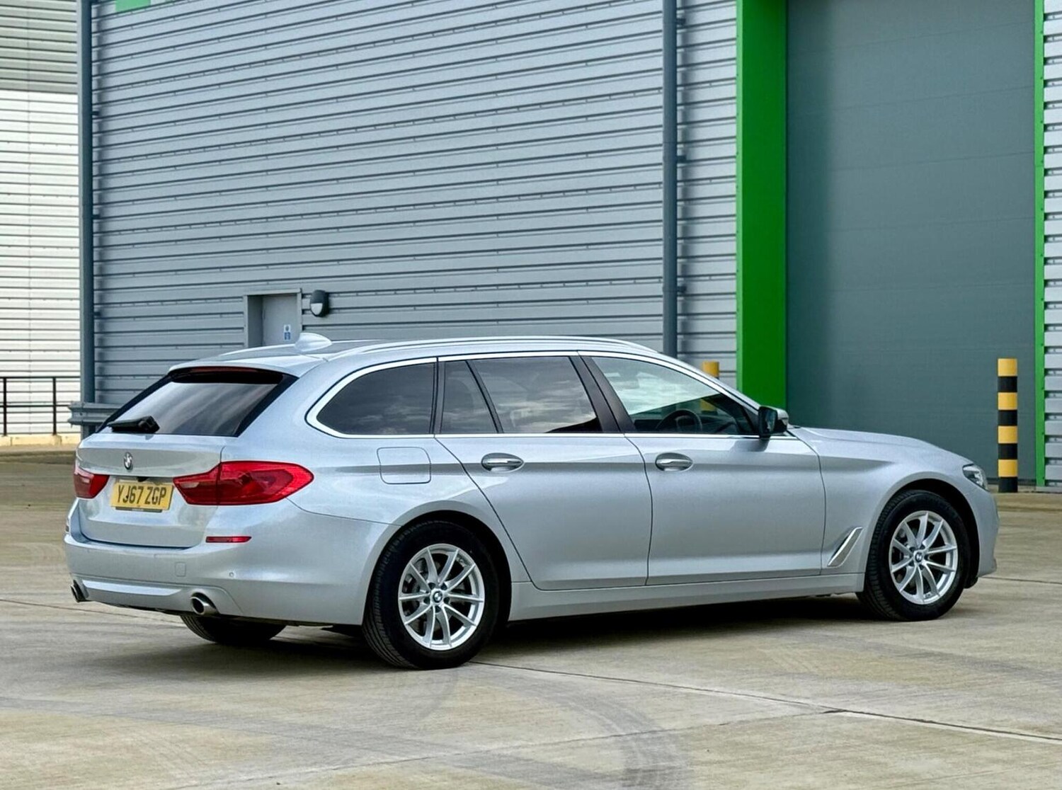 Used BMW 5 Series 2017 for sale - 77688998: Photo 43