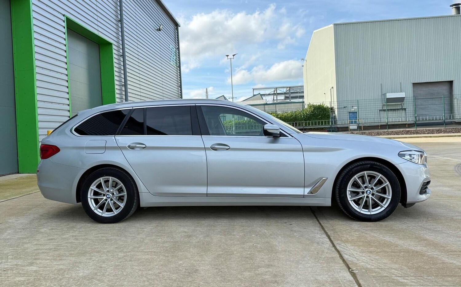 Used BMW 5 Series 2017 for sale - 77688998: Photo 48
