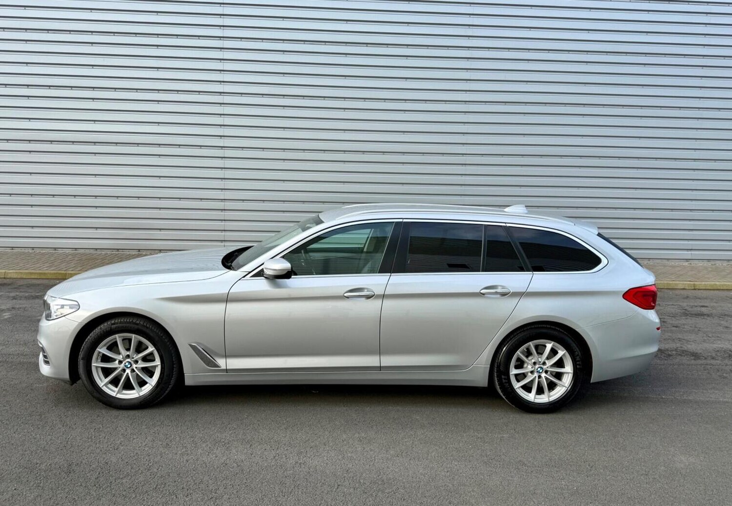 Used BMW 5 Series 2017 for sale - 77688998: Photo 67