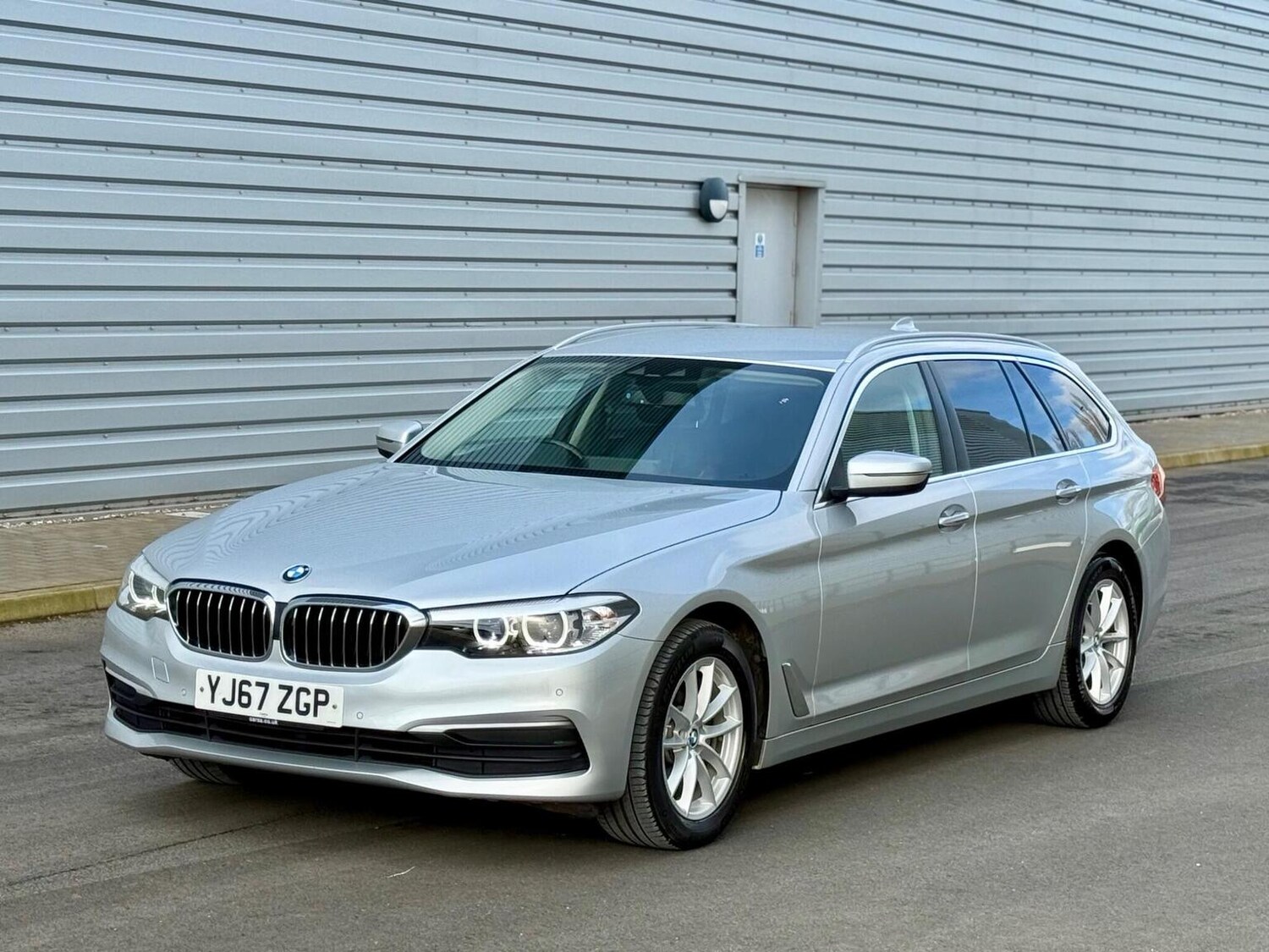 Used BMW 5 Series 2017 for sale - 77688998: Photo 70