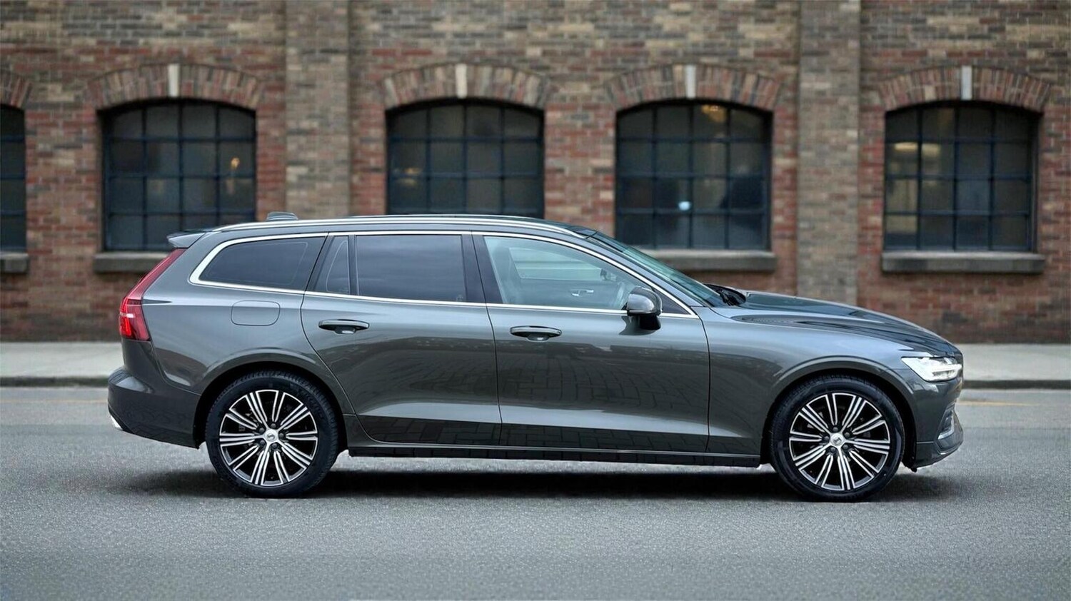 Used Volvo V60 2021 for sale - 77688989: Photo 22