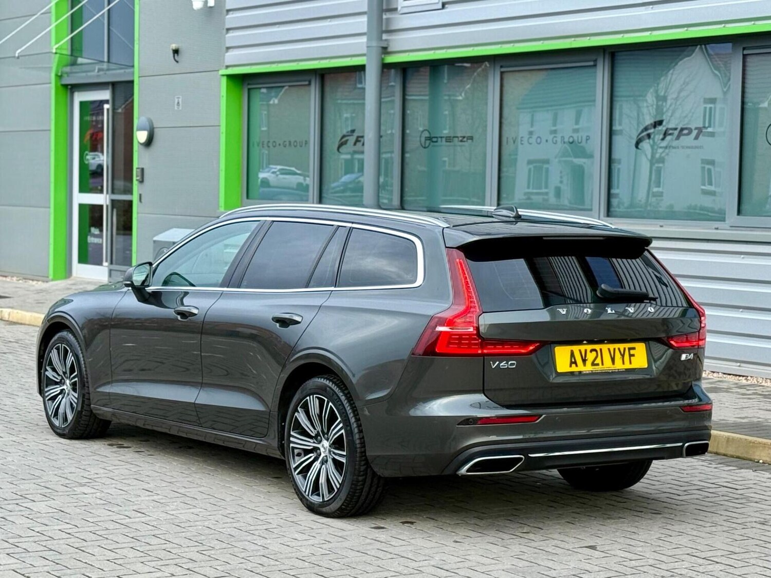 Used Volvo V60 2021 for sale - 77688989: Photo 35