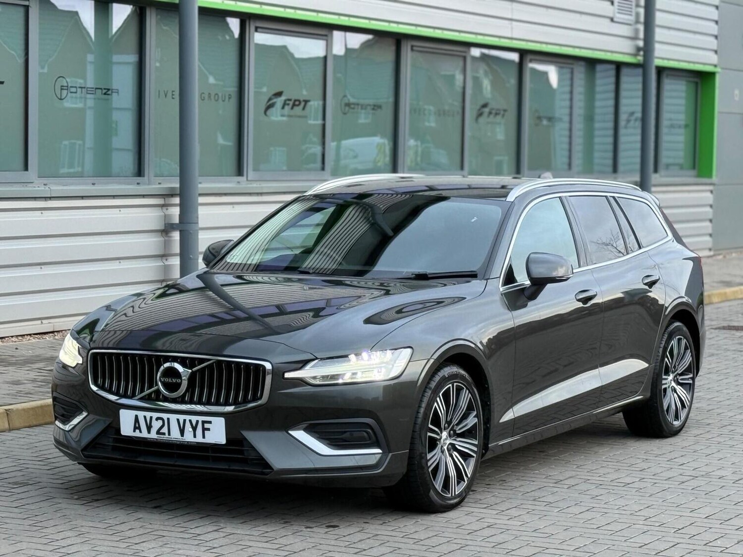 Used Volvo V60 2021 for sale - 77688989: Photo 38