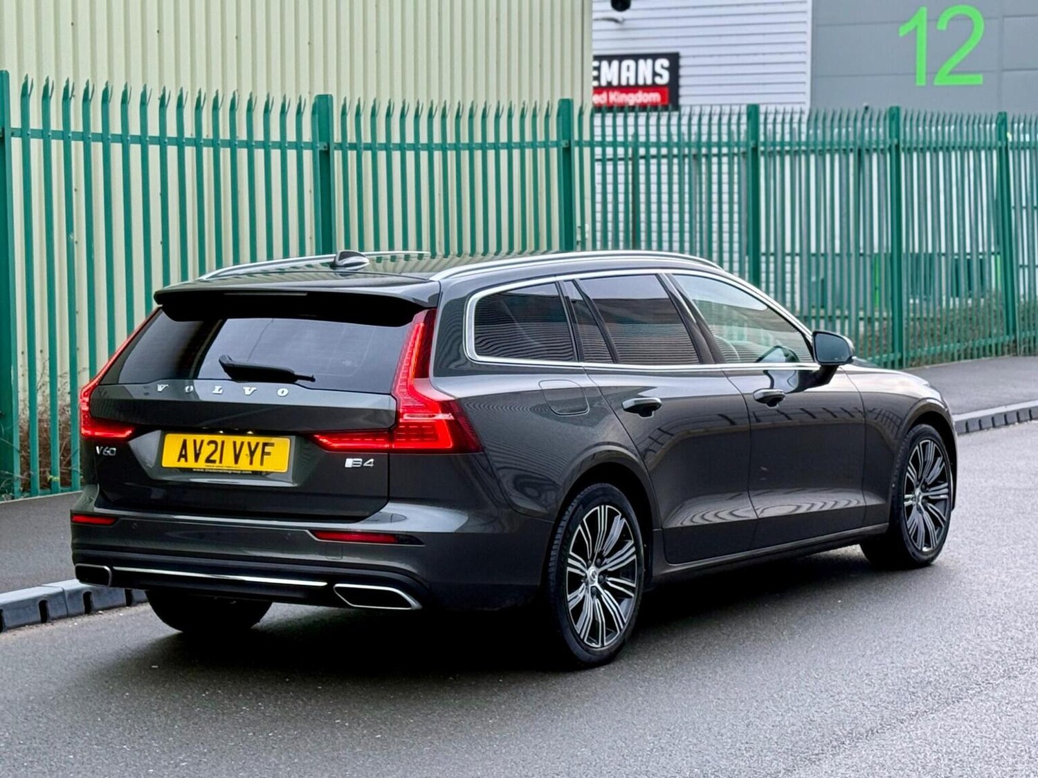 Used Volvo V60 2021 for sale - 77688989: Photo 41