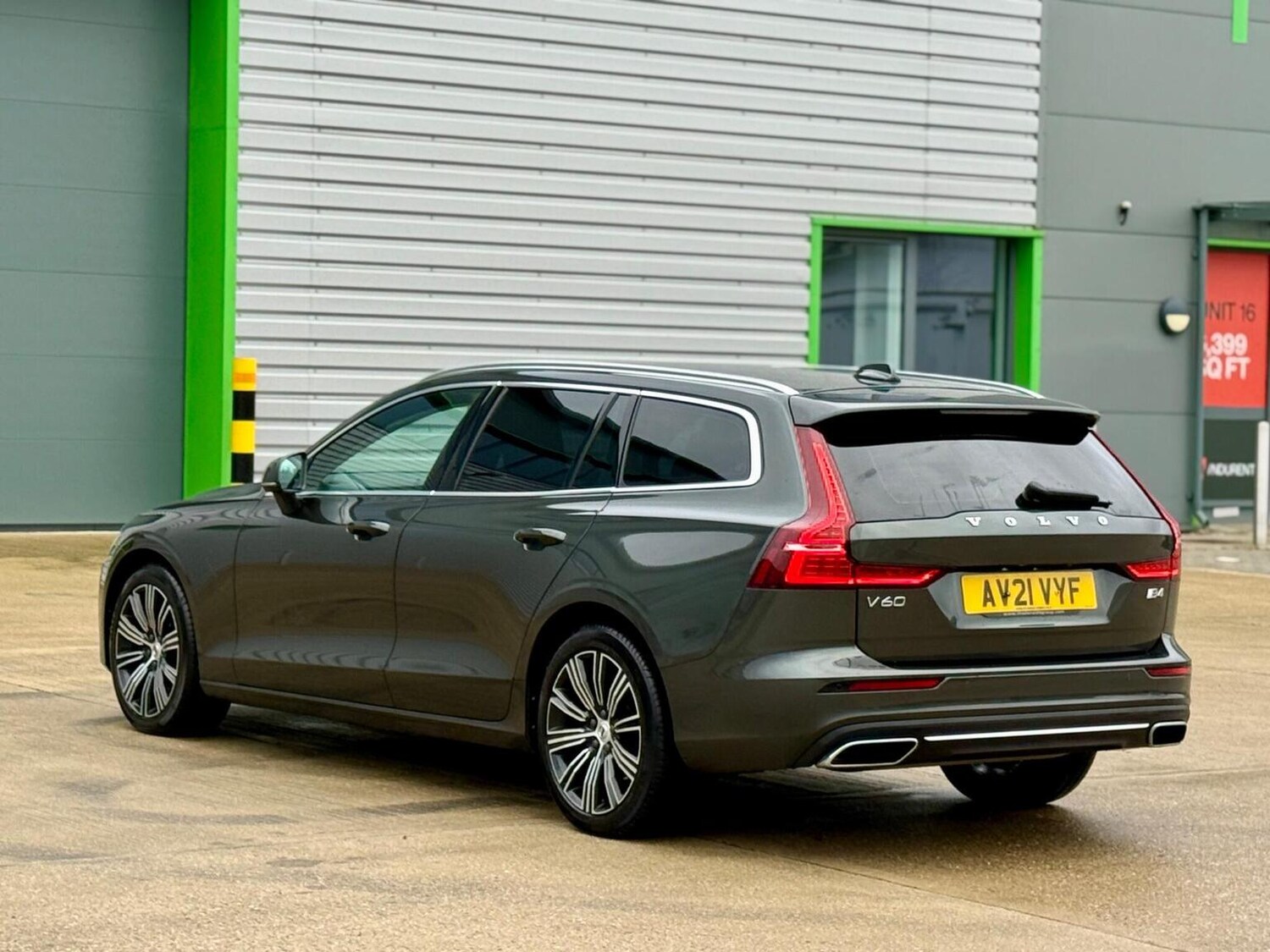 Used Volvo V60 2021 for sale - 77688989: Photo 68