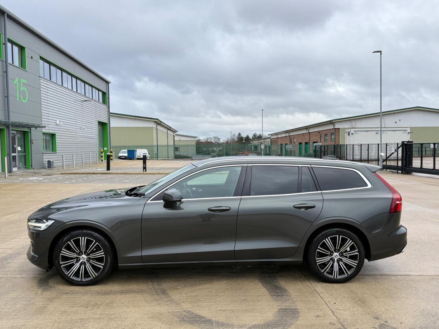 Used Volvo V60 2021 for sale - 77688989: Photo 69