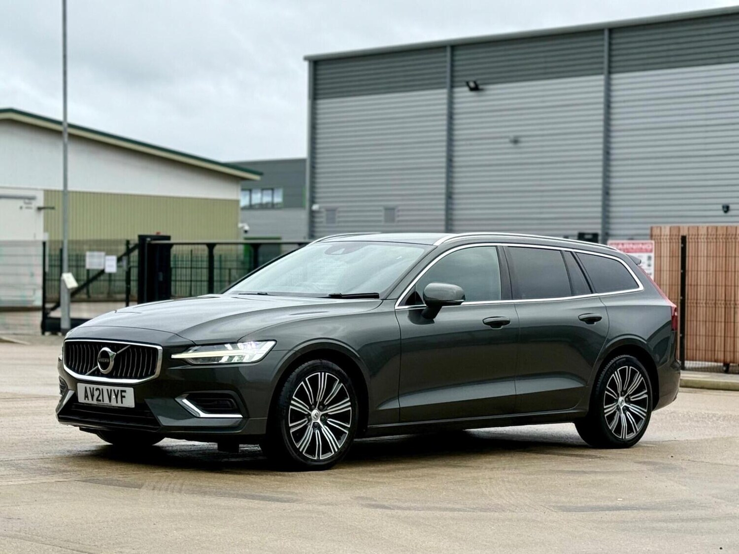 Used Volvo V60 2021 for sale - 77688989: Photo 72