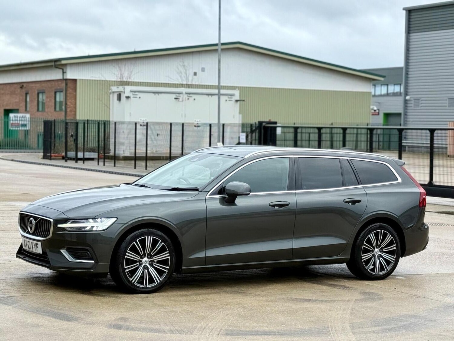 Used Volvo V60 2021 for sale - 77688989: Photo 73
