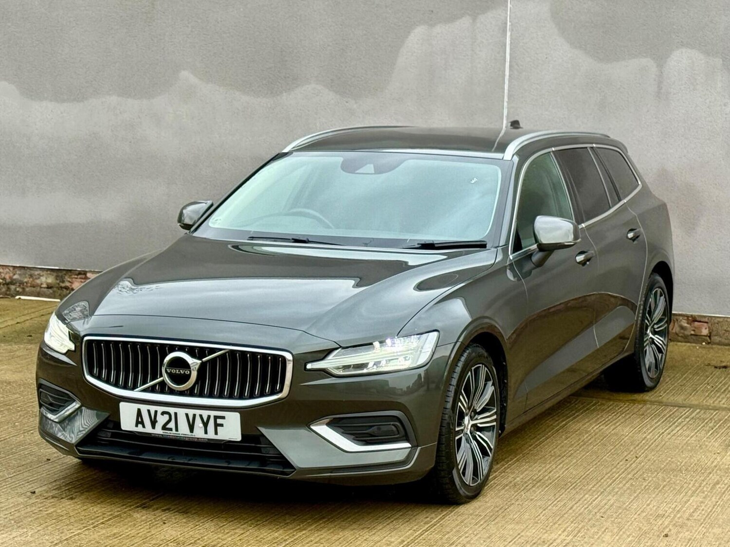 Used Volvo V60 2021 for sale - 77688989: Photo 75