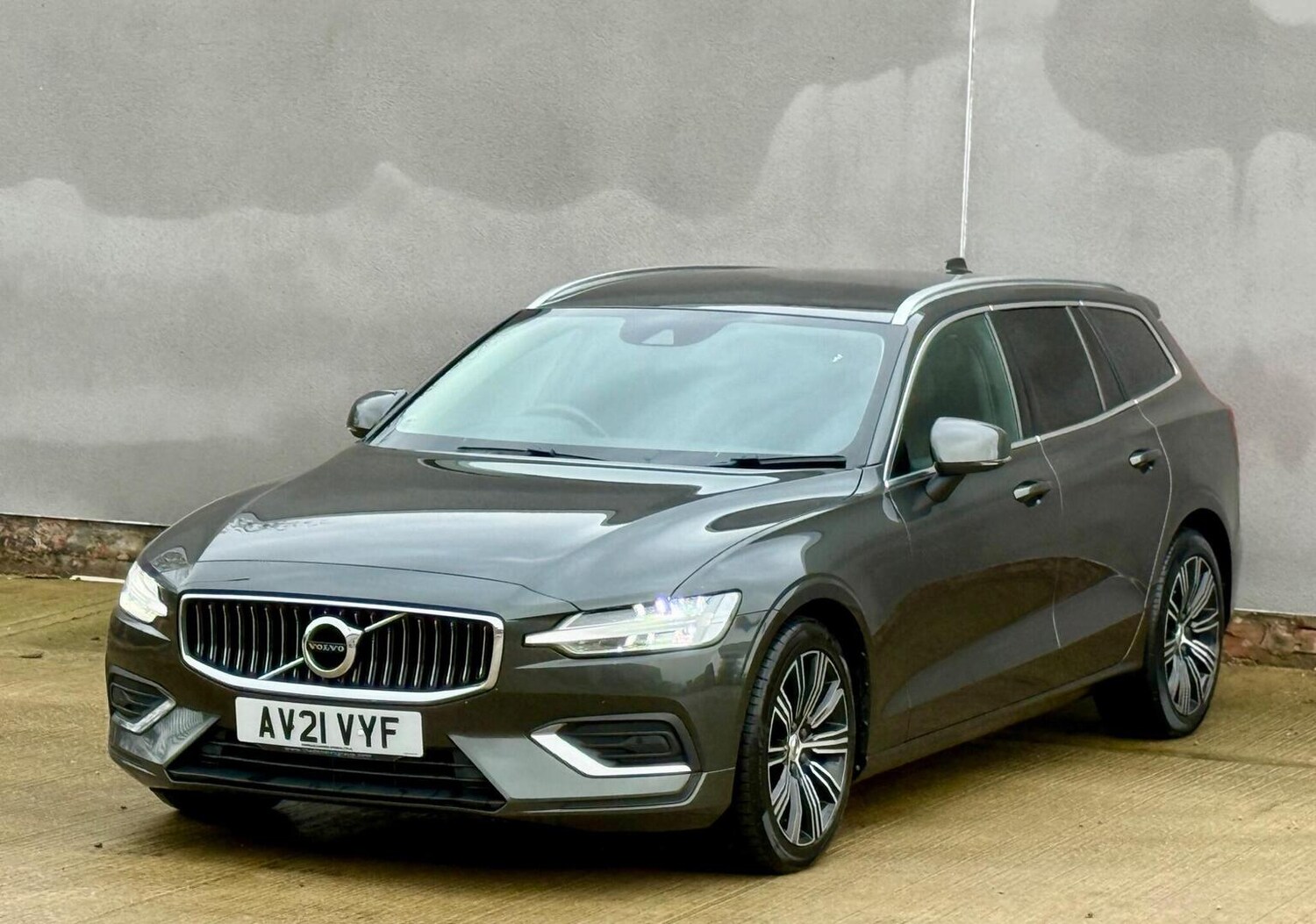 Used Volvo V60 2021 for sale - 77688989: Photo 76