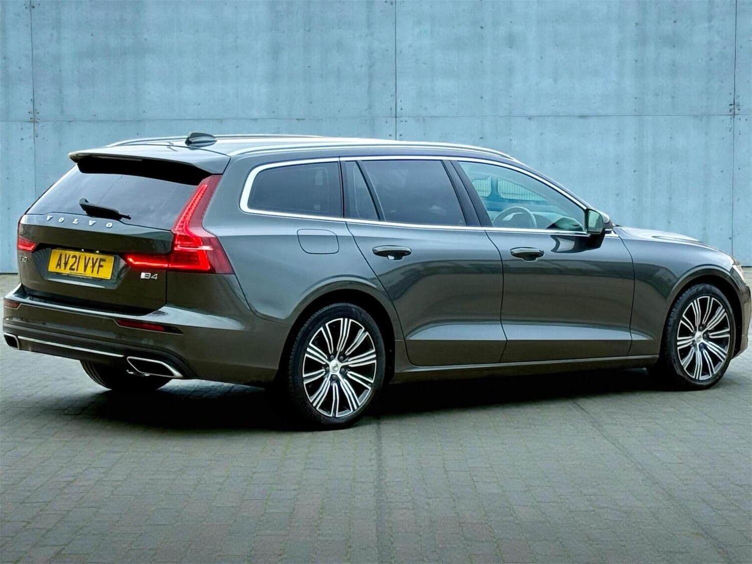Used Volvo V60 2021 for sale - 77688989: Photo 85