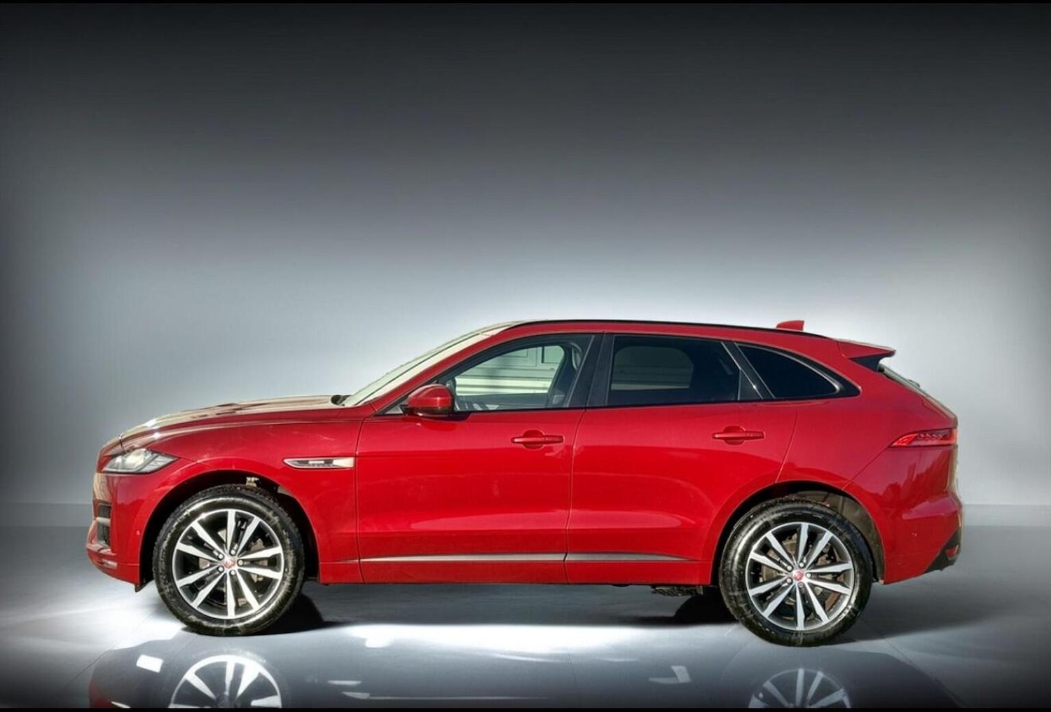 Used Jaguar F-Pace 2016 for sale - 77689003: Photo 4
