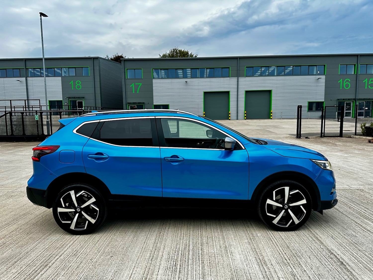 Used Nissan Qashqai 2017 for sale - 76149859: Photo 27
