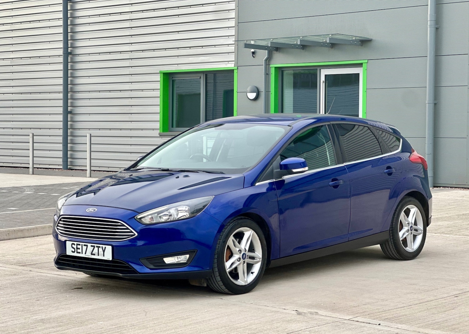 Used Ford Focus 2017 for sale - 74108405: Photo 1