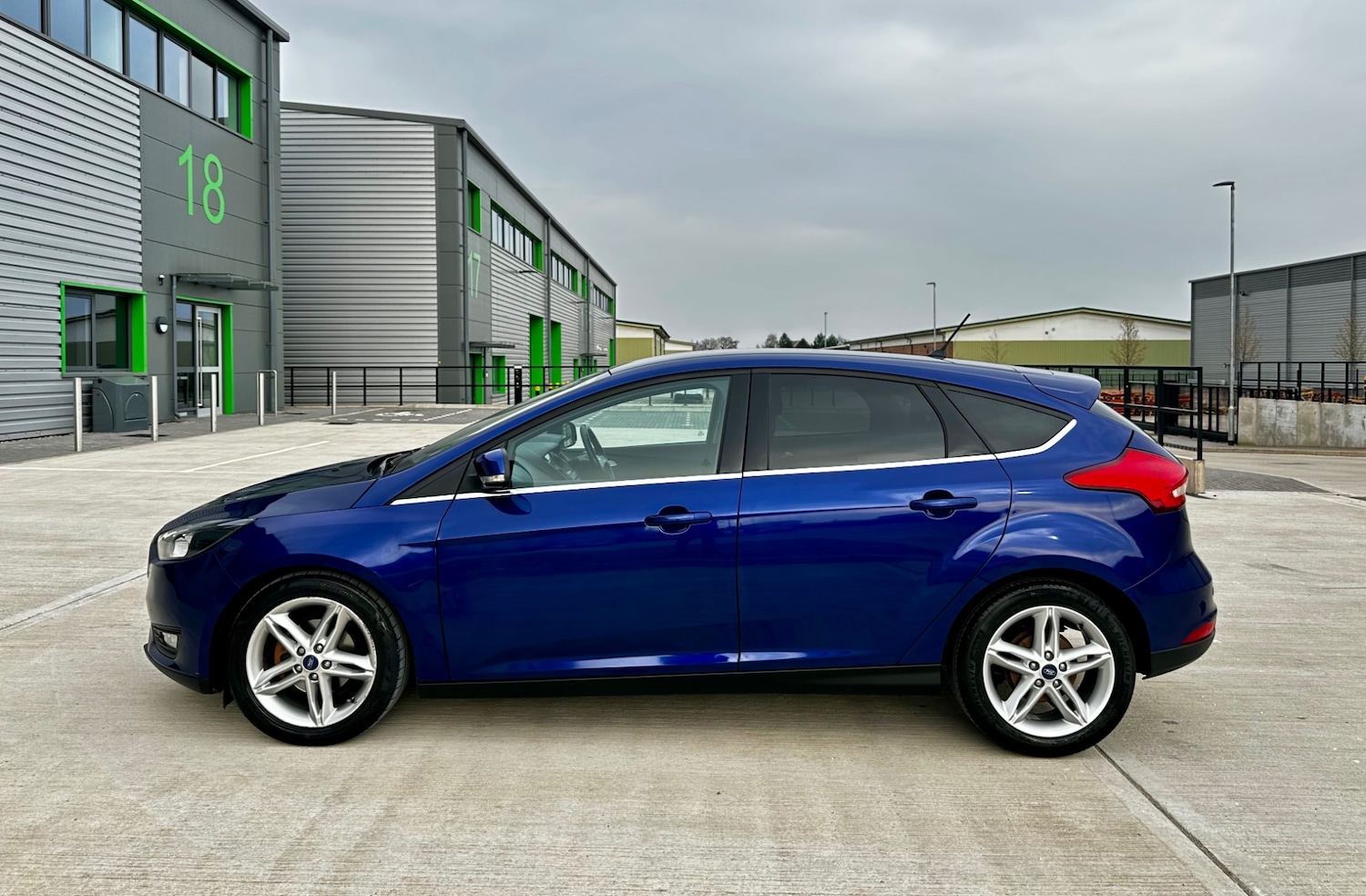 Used Ford Focus 2017 for sale - 74108405: Photo 18