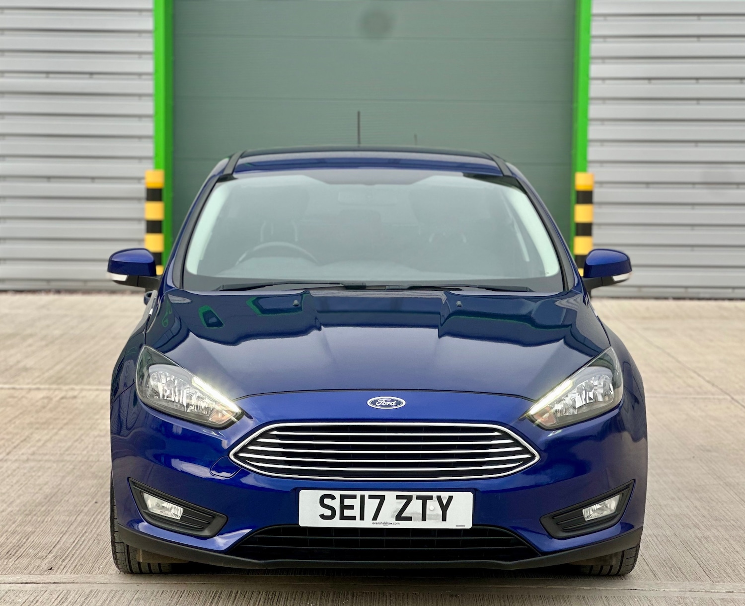 Used Ford Focus 2017 for sale - 74108405: Photo 2