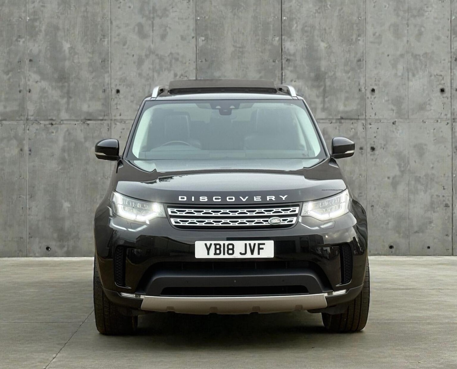 Used Land Rover Discovery 2018 for sale - 77689004: Photo 18