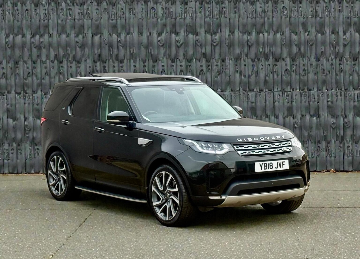 Used Land Rover Discovery 2018 for sale - 77689004: Photo 20