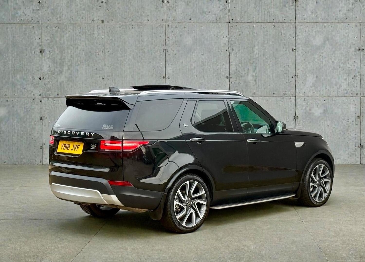 Used Land Rover Discovery 2018 for sale - 77689004: Photo 22