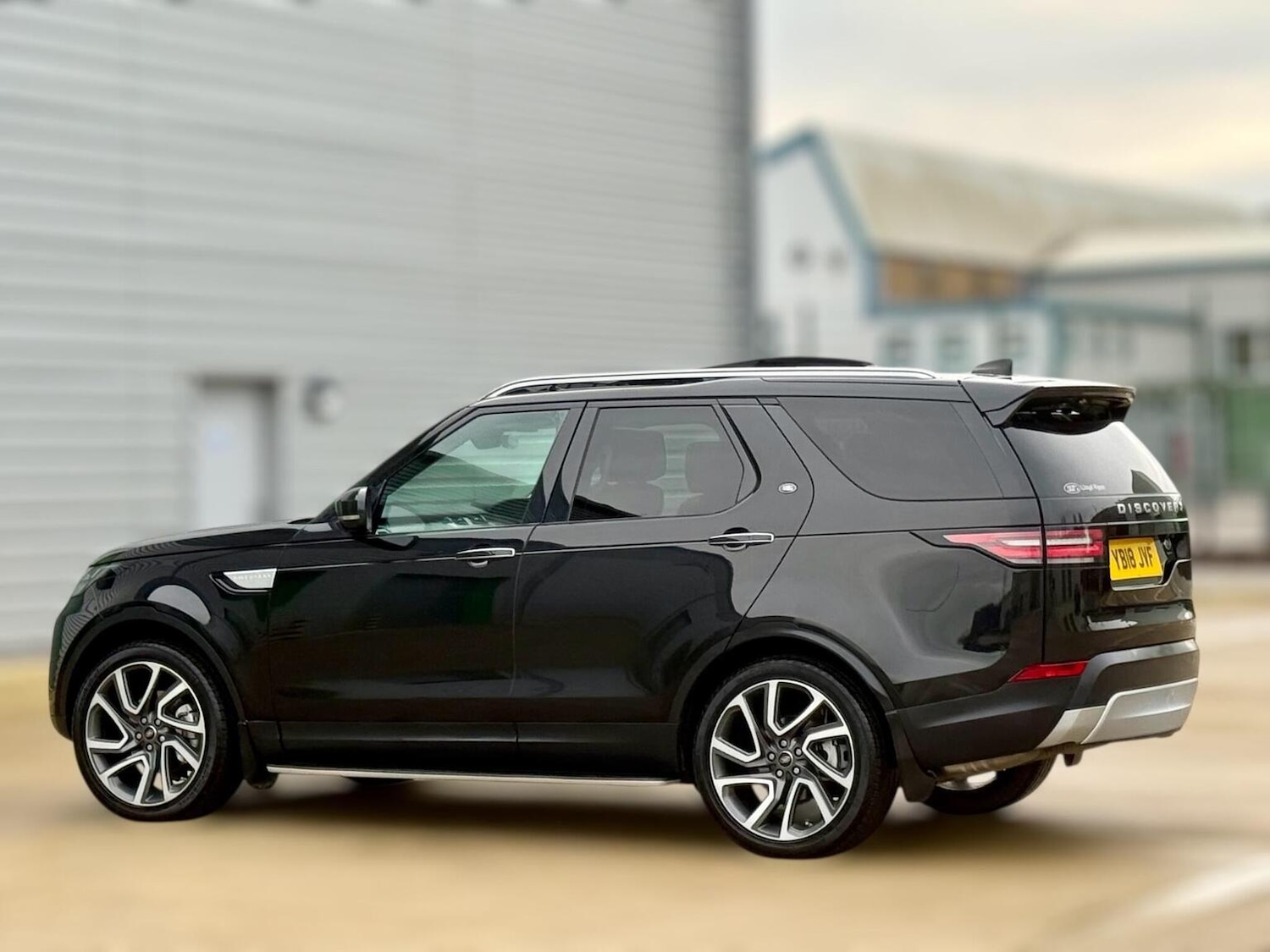 Used Land Rover Discovery 2018 for sale - 77689004: Photo 26