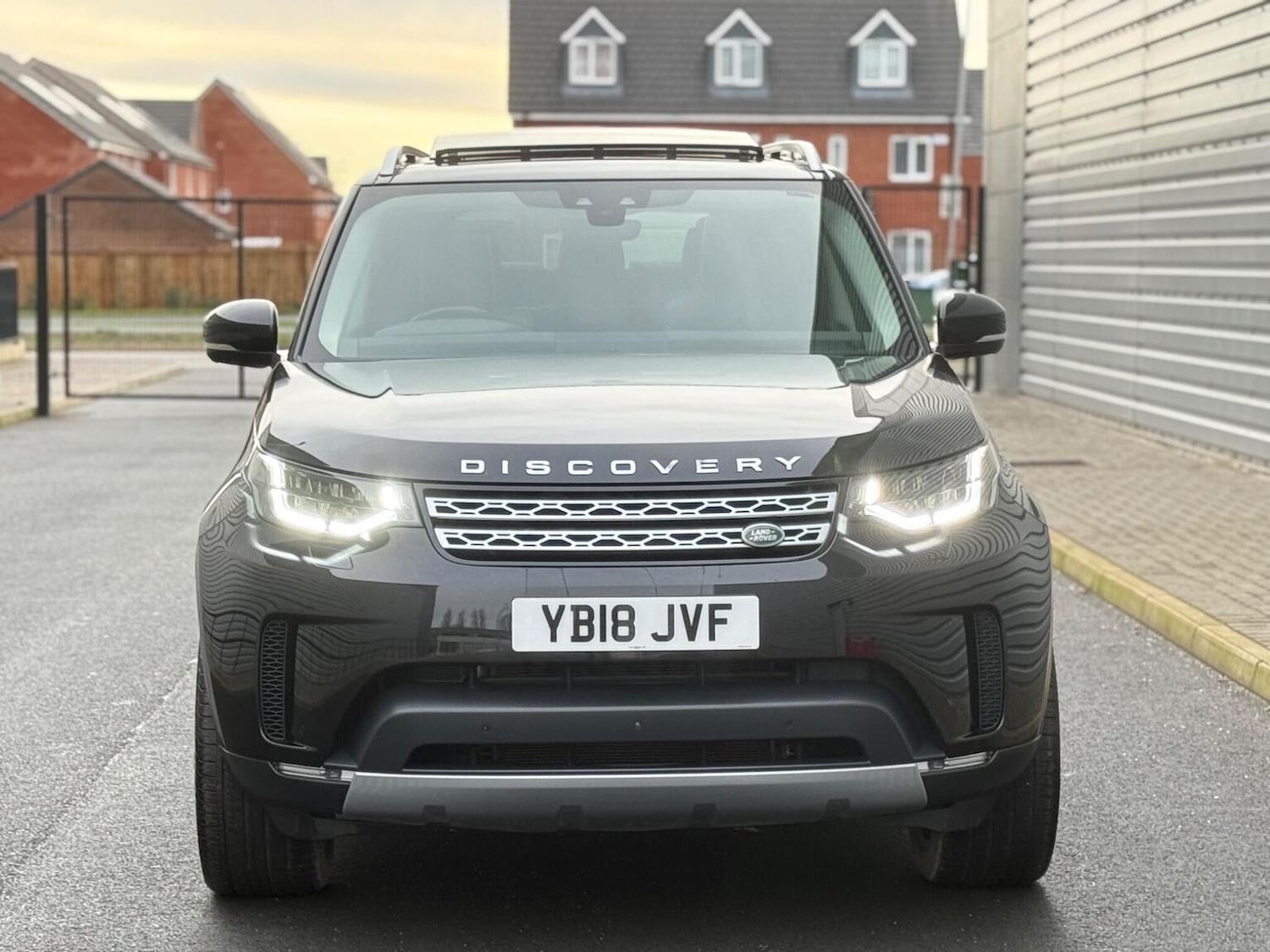 Used Land Rover Discovery 2018 for sale - 77689004: Photo 52