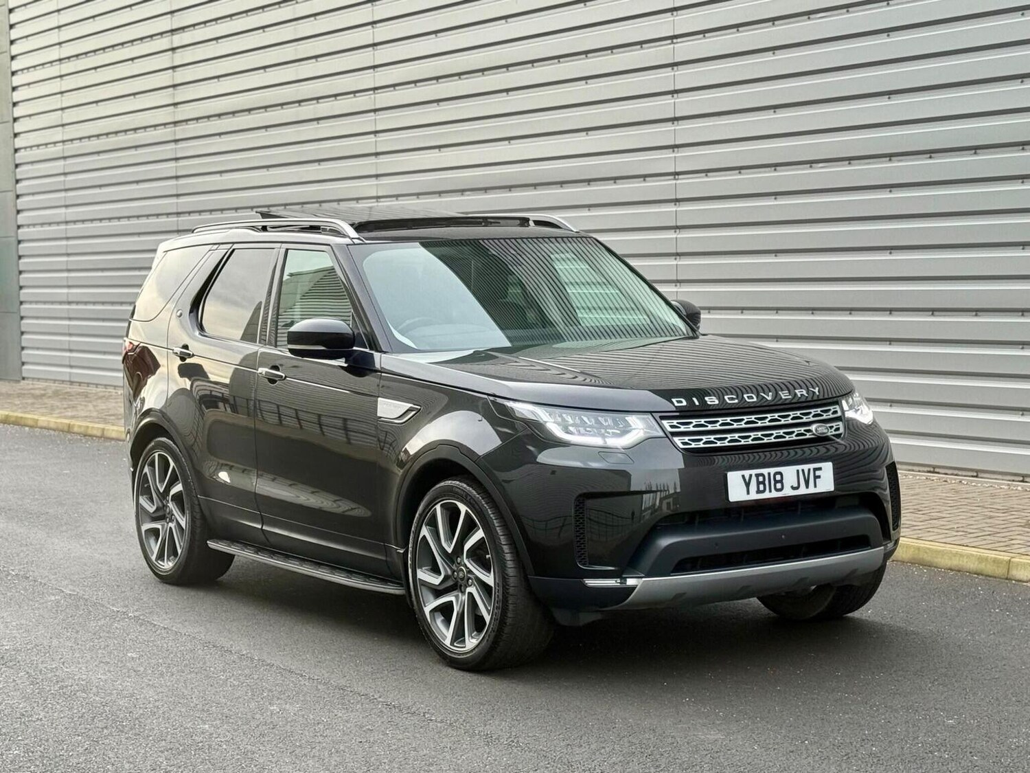 Used Land Rover Discovery 2018 for sale - 77689004: Photo 53