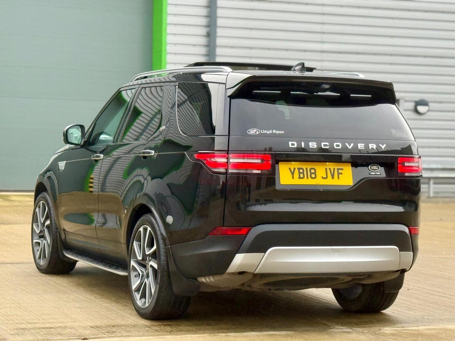 Used Land Rover Discovery 2018 for sale - 77689004: Photo 61