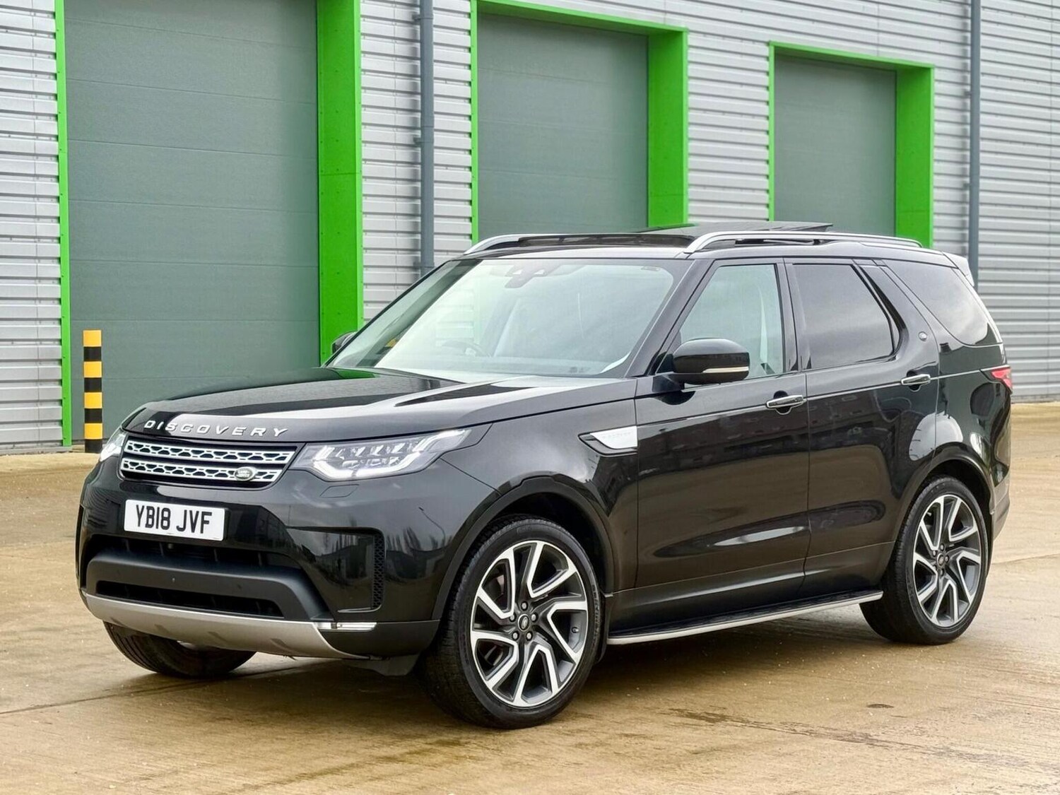 Used Land Rover Discovery 2018 for sale - 77689004: Photo 62