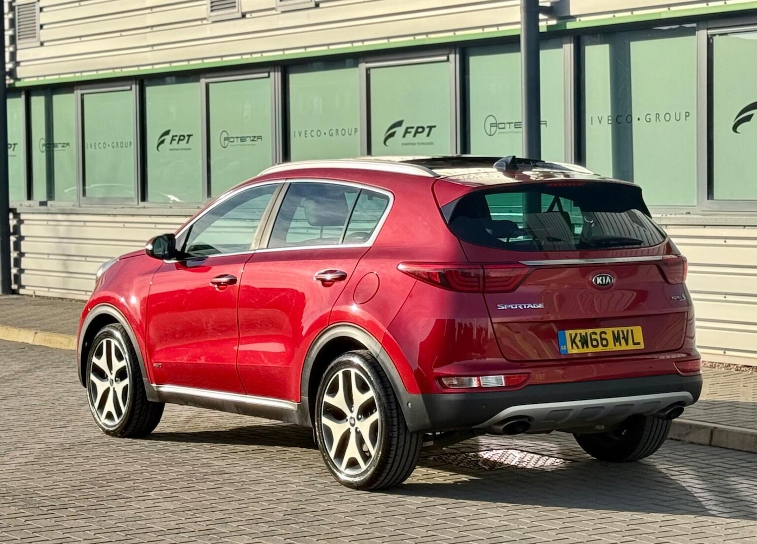 Used Kia Sportage 2017 for sale - 77688990: Photo 78