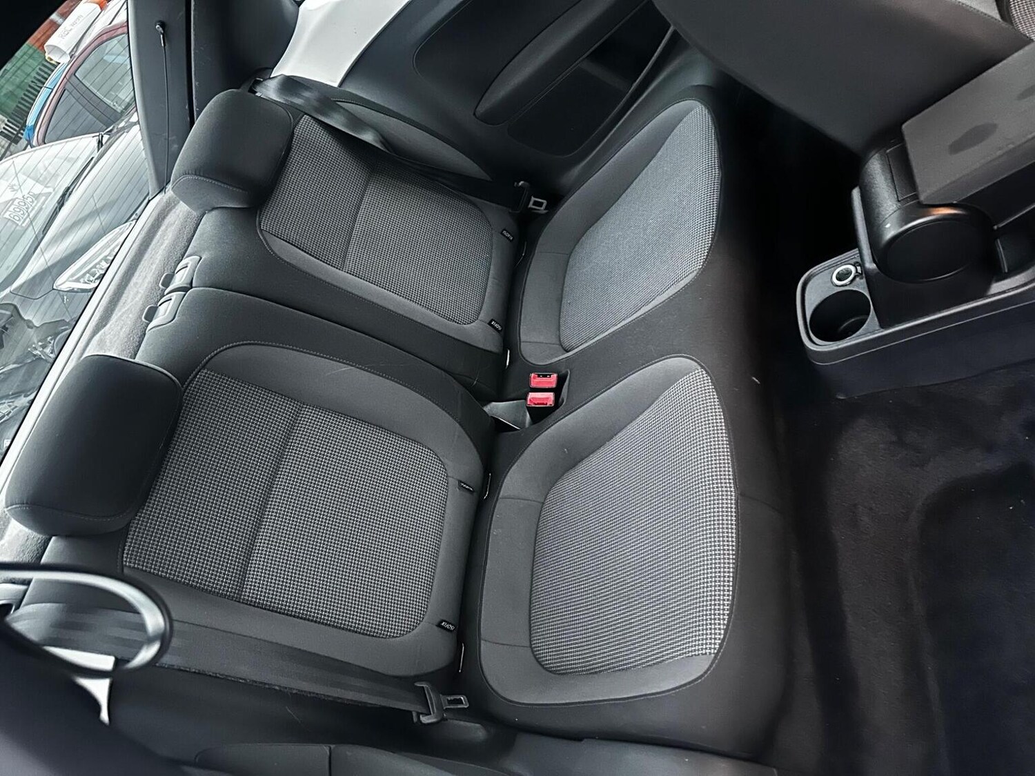 Used Volkswagen Beetle 2012 for sale - 77688977: Photo 10