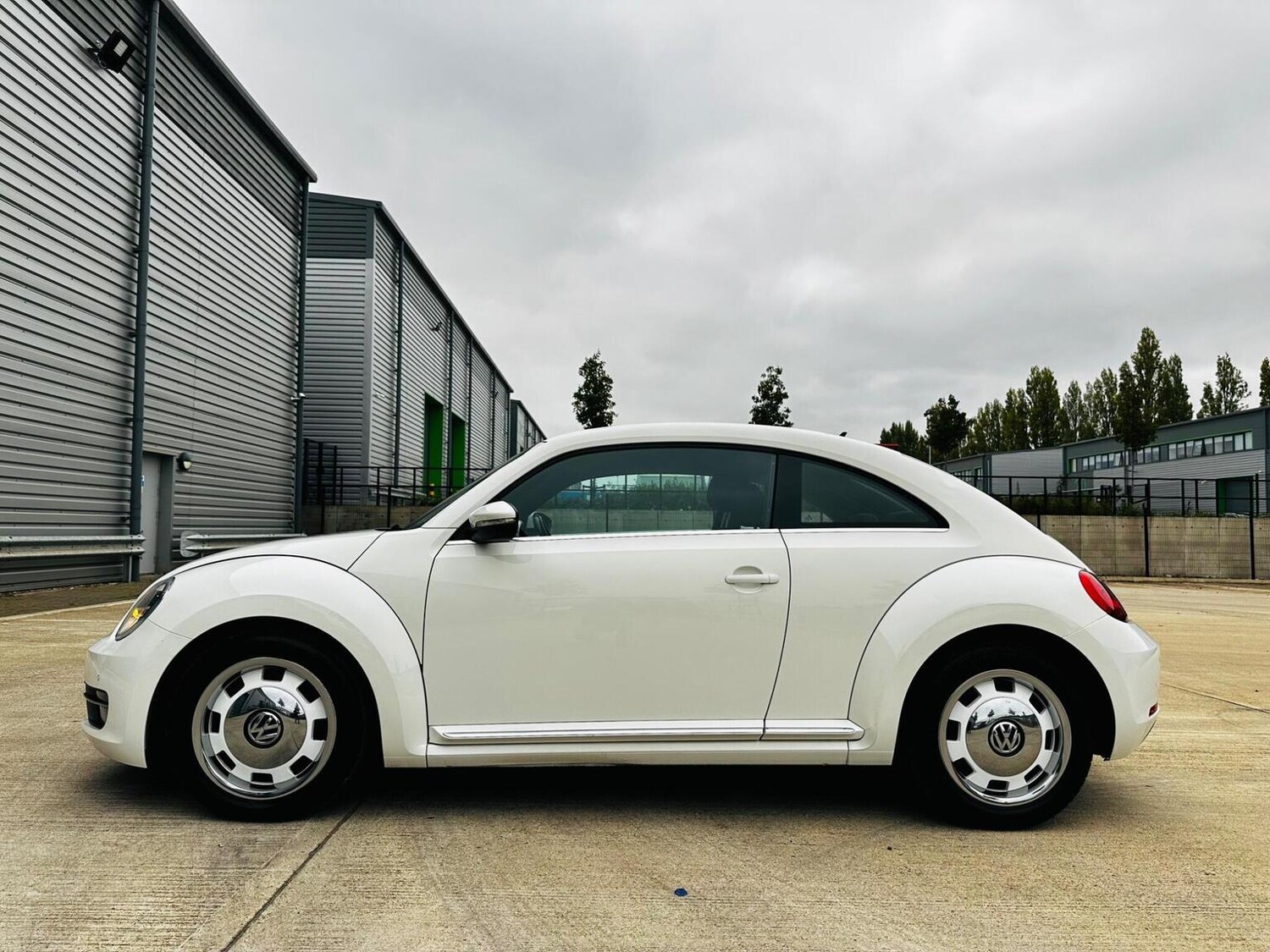 Used Volkswagen Beetle 2012 for sale - 77688977: Photo 12