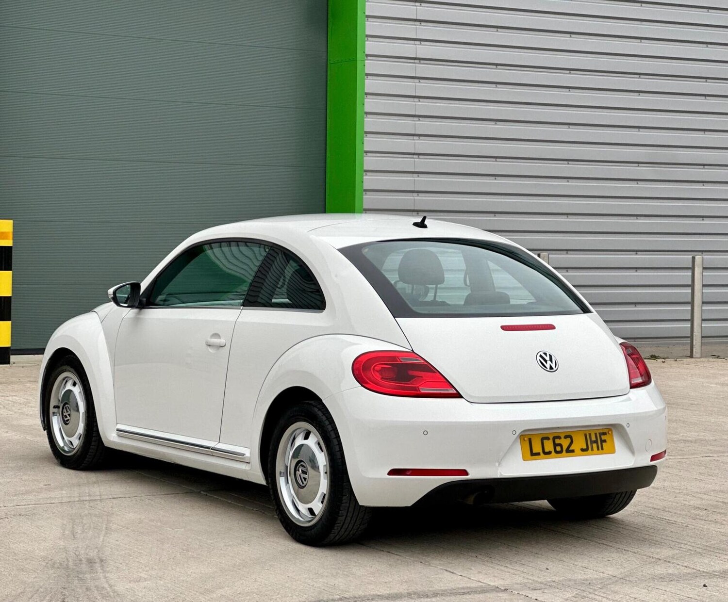 Used Volkswagen Beetle 2012 for sale - 77688977: Photo 26