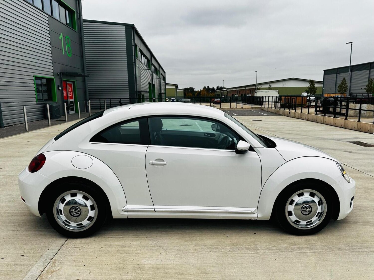 Used Volkswagen Beetle 2012 for sale - 77688977: Photo 37