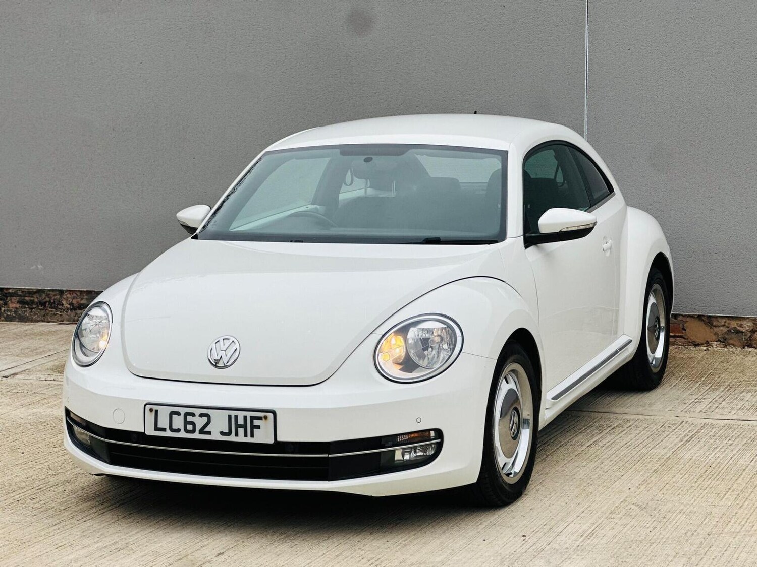 Used Volkswagen Beetle 2012 for sale - 77688977: Photo 64