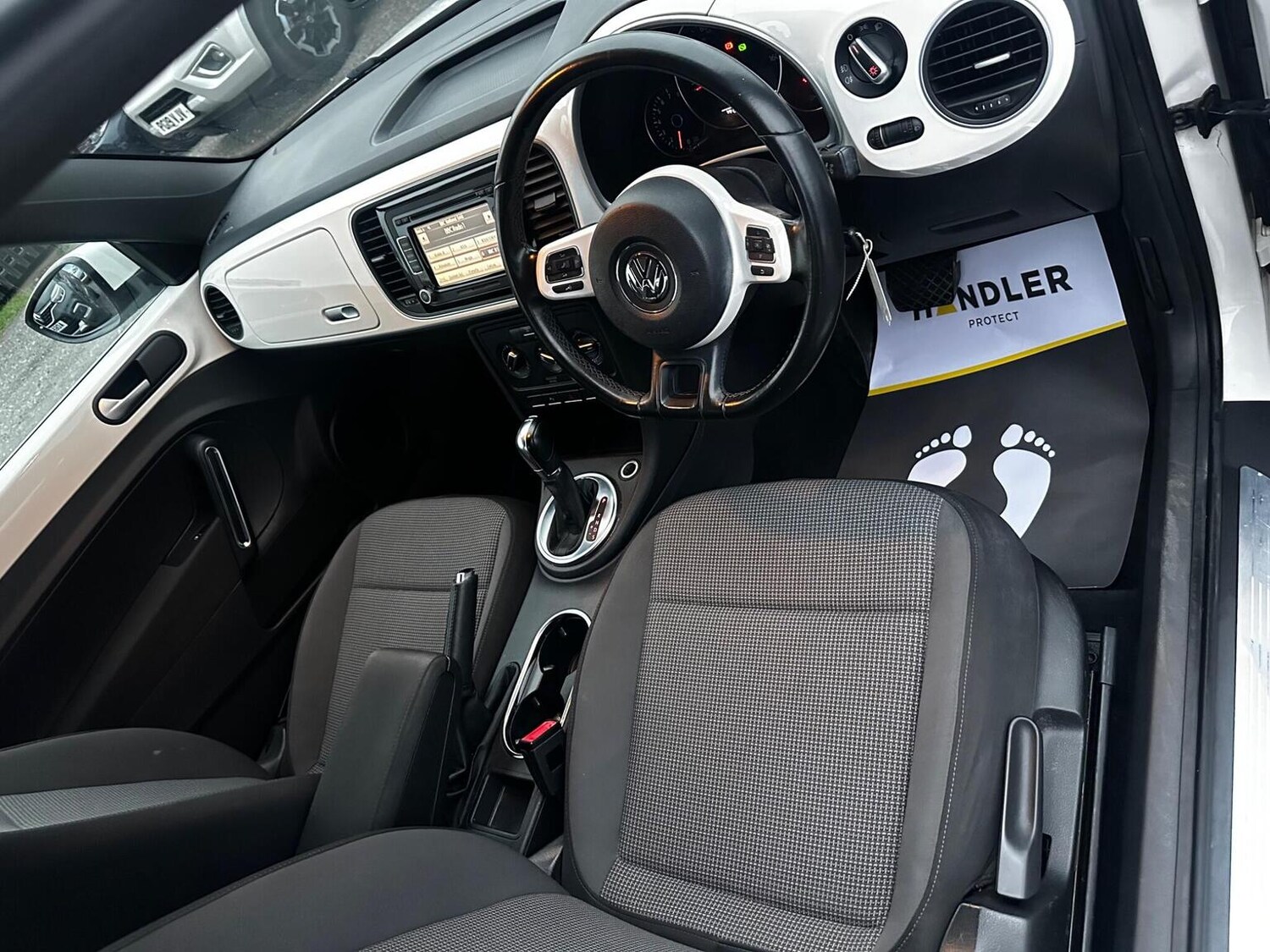 Used Volkswagen Beetle 2012 for sale - 77688977: Photo 75