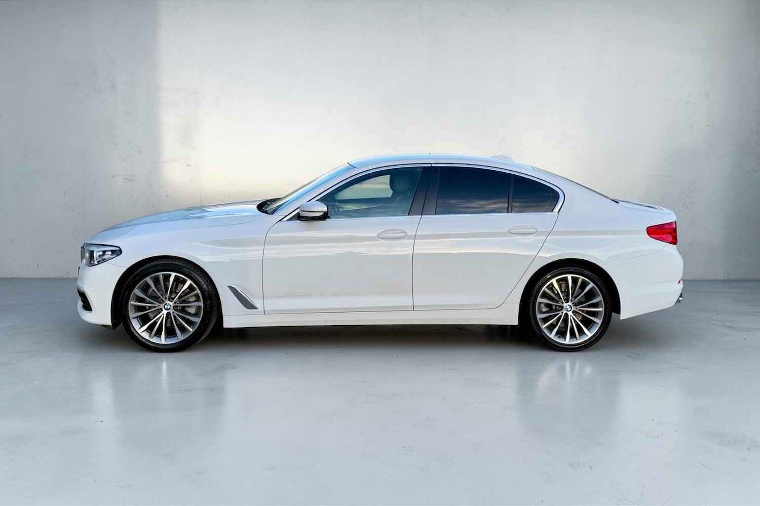 Used BMW 5 Series 2018 for sale - 77888429: Photo 7