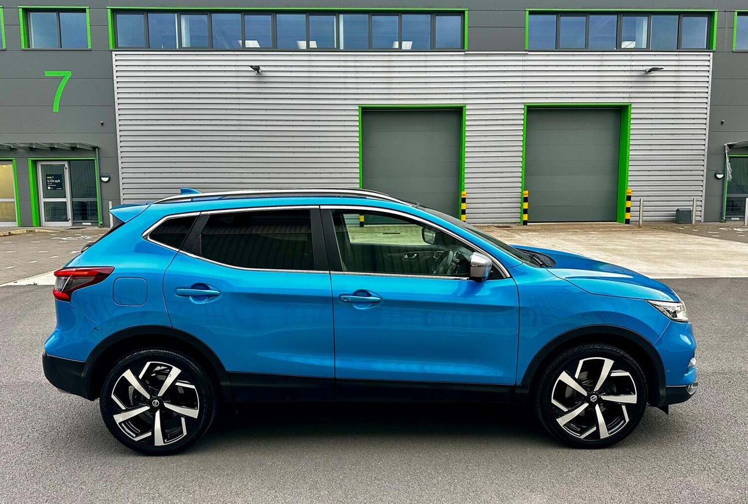 Used Nissan Qashqai 2017 for sale - 77688976: Photo 75