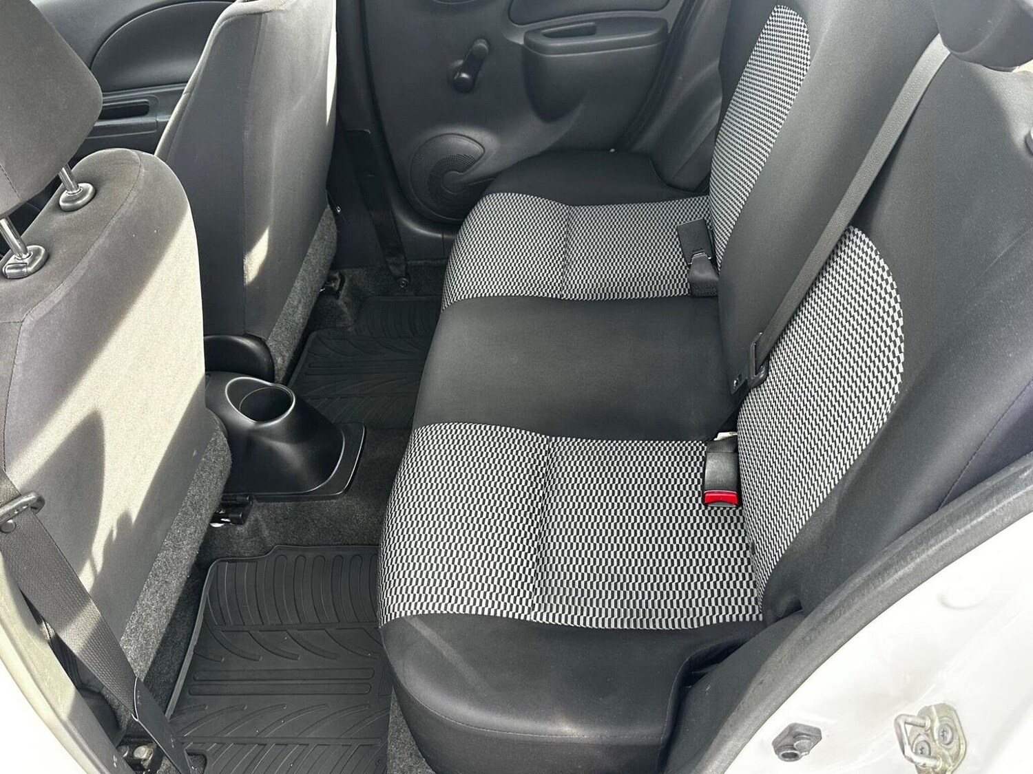 Used Nissan Micra 2013 for sale - 77688997: Photo 12