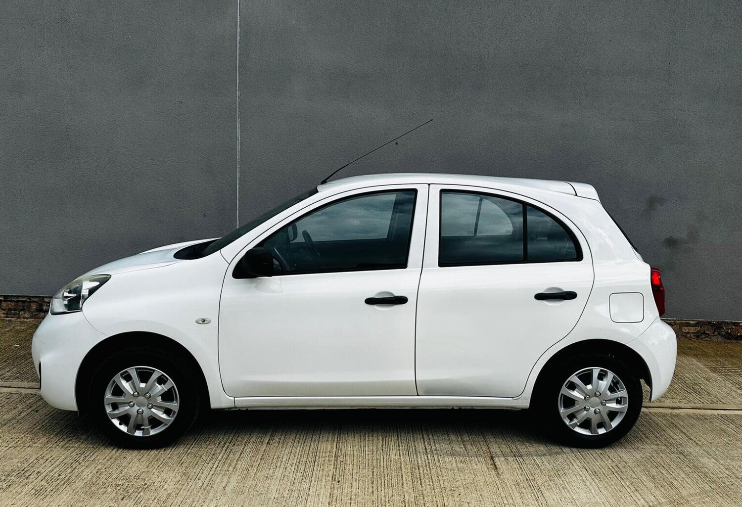 Used Nissan Micra 2013 for sale - 77688997: Photo 34