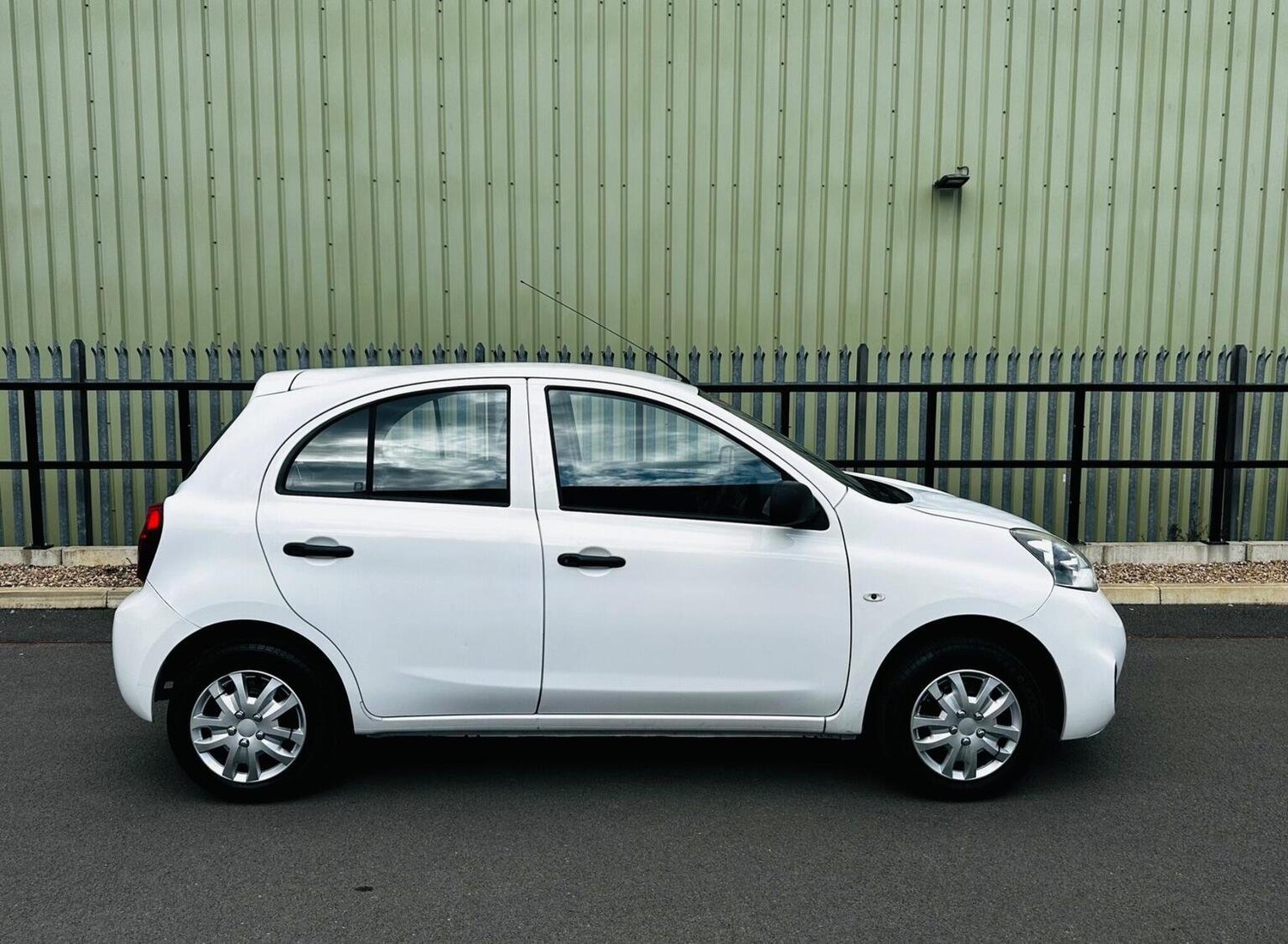 Used Nissan Micra 2013 for sale - 77688997: Photo 60