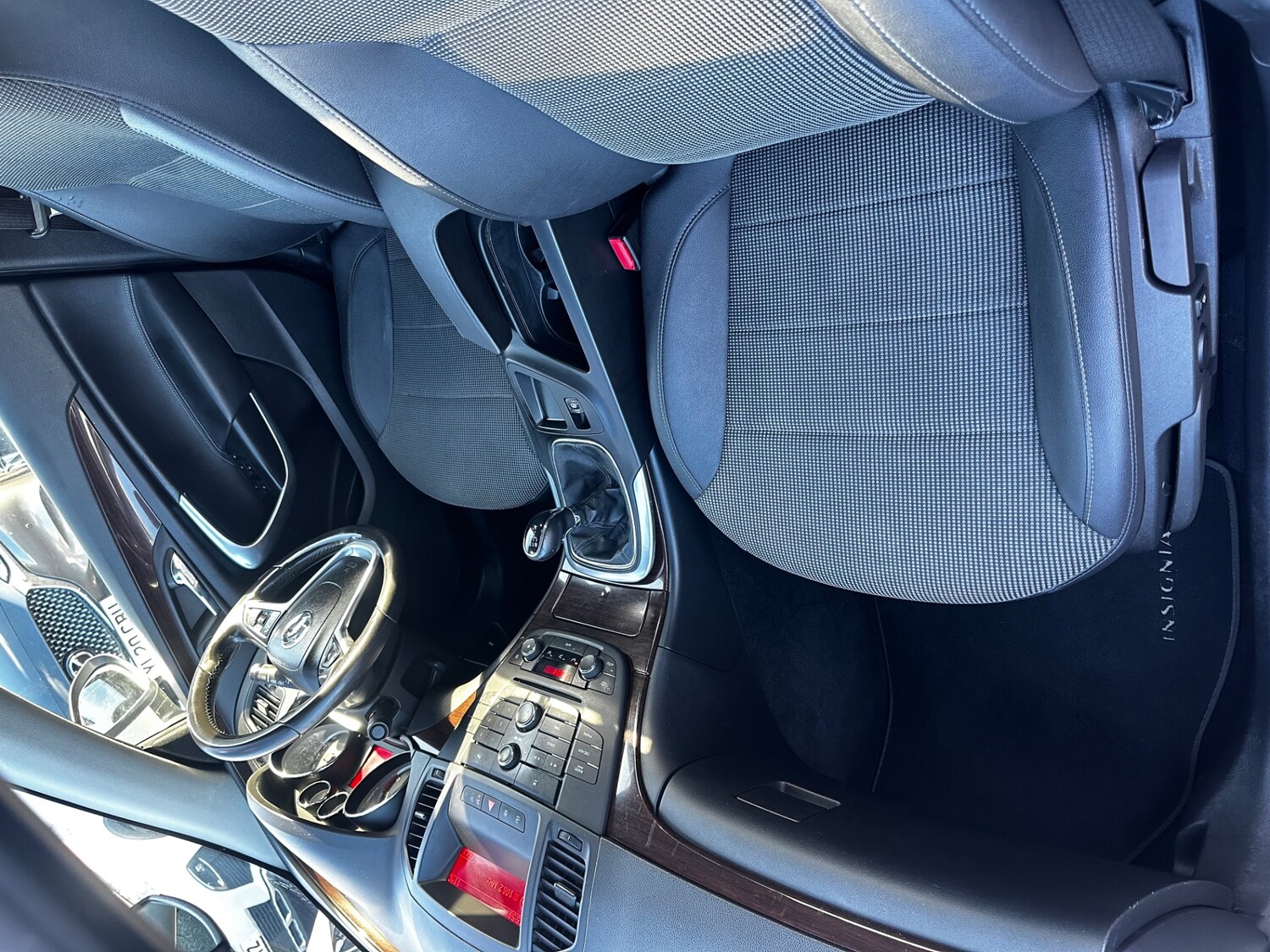 Used Vauxhall Insignia 2010 for sale - 76378917: Photo 12