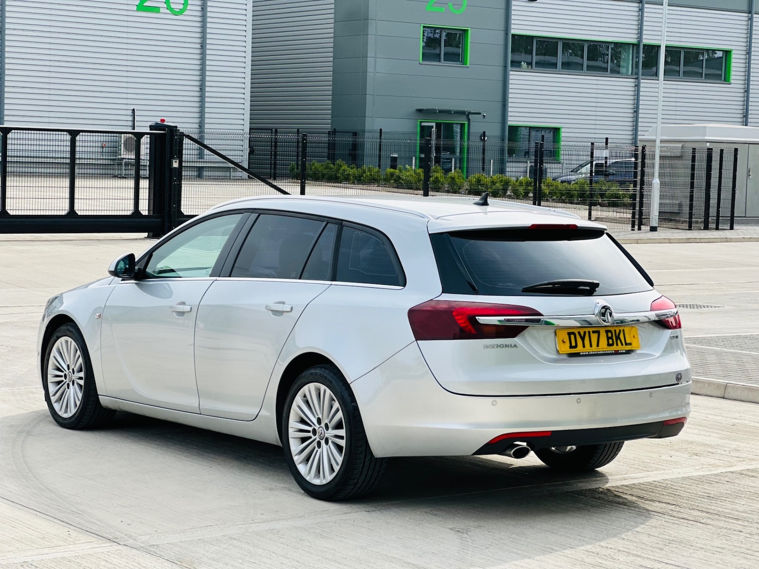 Used Vauxhall Insignia 2017 for sale - 76352113: Photo 13