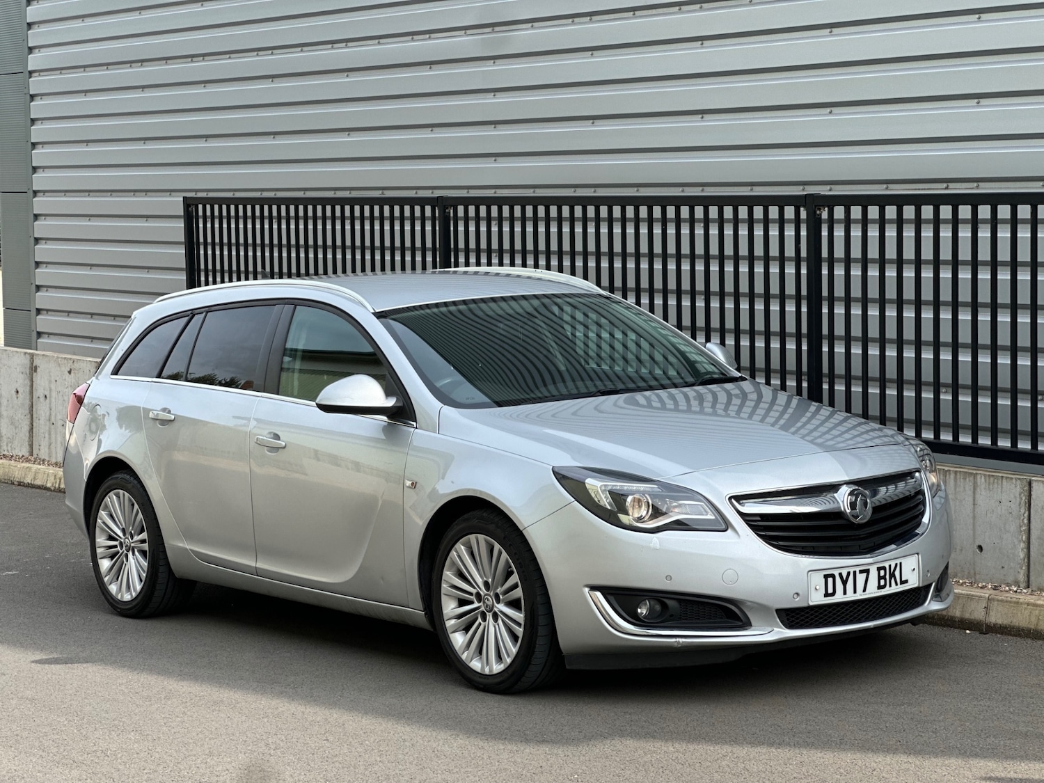 Used Vauxhall Insignia 2017 for sale - 76352113: Photo 35